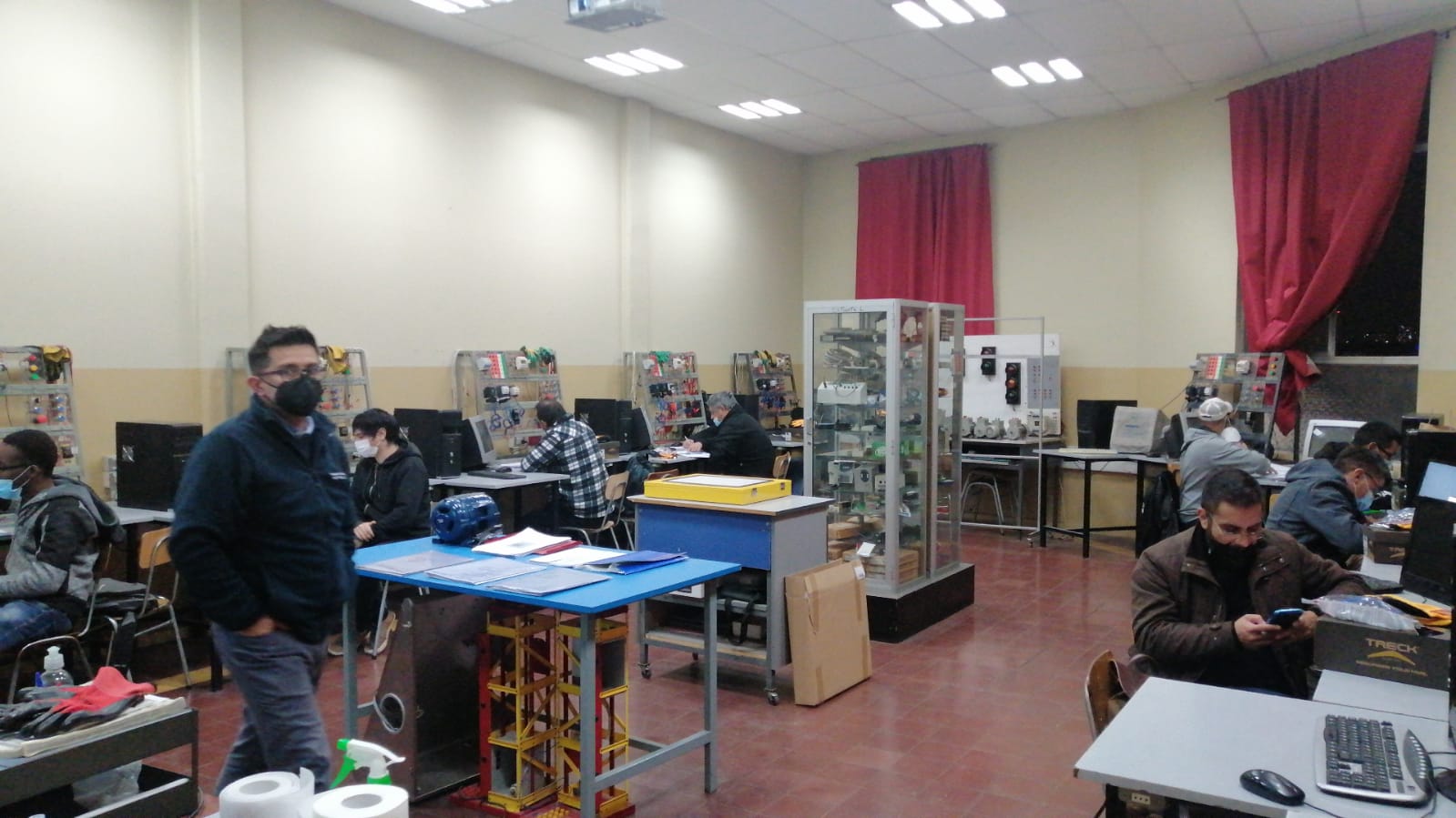 Mantenimiento Base de Sistemas Eléctricos, Instrumentistas y Control Industrial